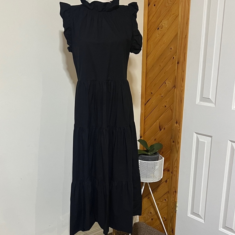 Chepe Italy. Size US medium. Black Maxi Dress with Ruffle Sleeves